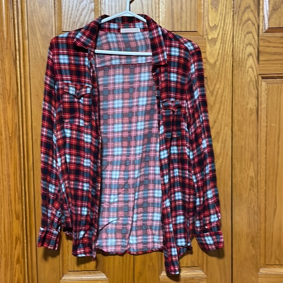 Lightweight Flannel - Picture 1 of 3